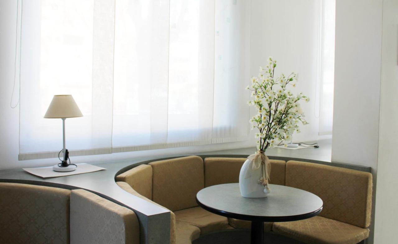 Hotel Caesar Pesaro Extérieur photo