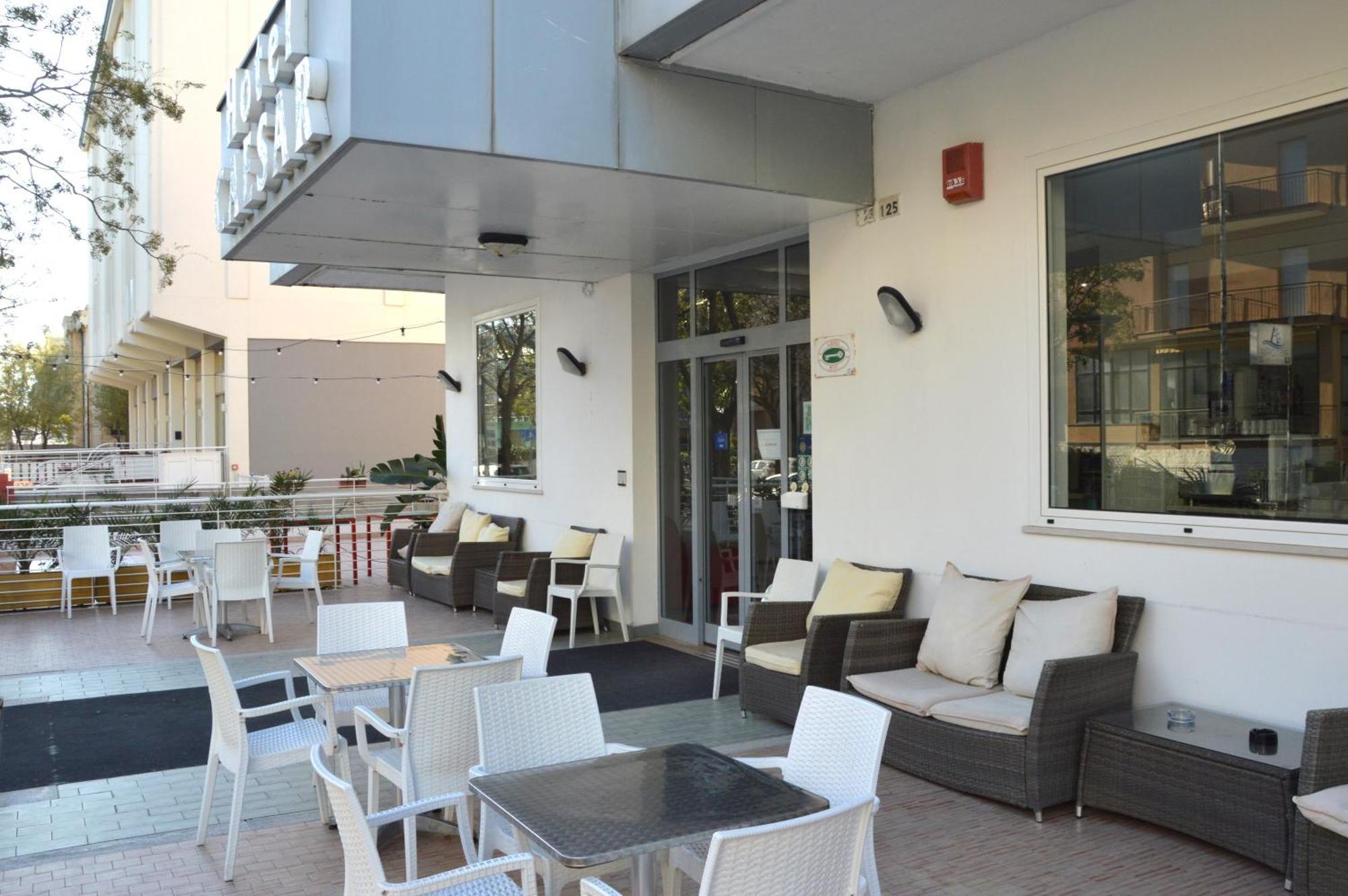 Hotel Caesar Pesaro Extérieur photo