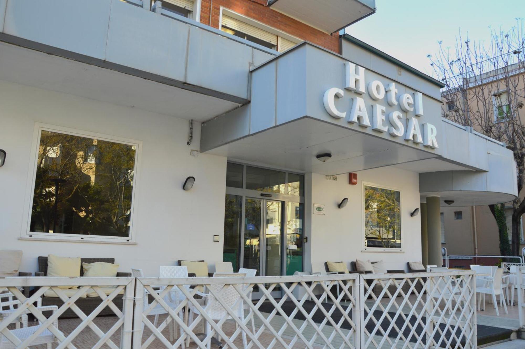 Hotel Caesar Pesaro Extérieur photo